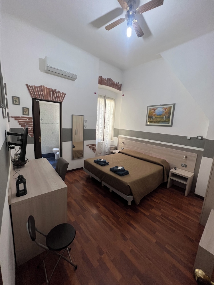 Albergo Astro - last minute hotel in Genoa