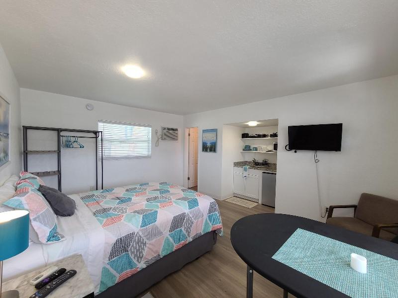 Sun Island Motel - photo 89
