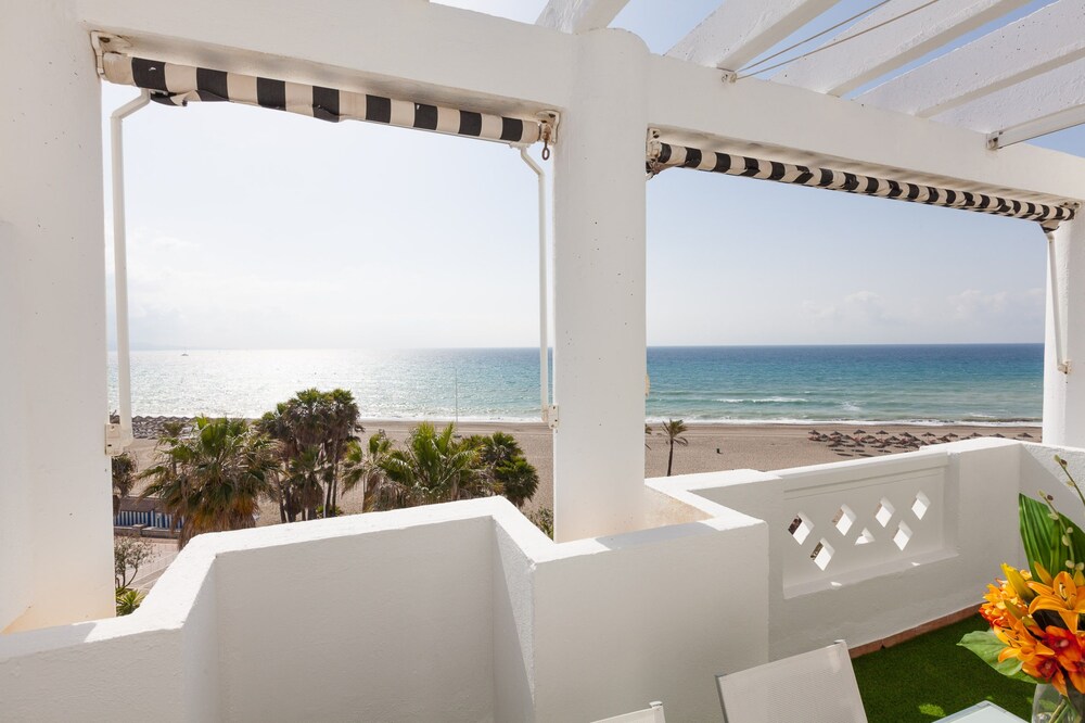 Banus Waterfront Penthouse in Marbella, Spain