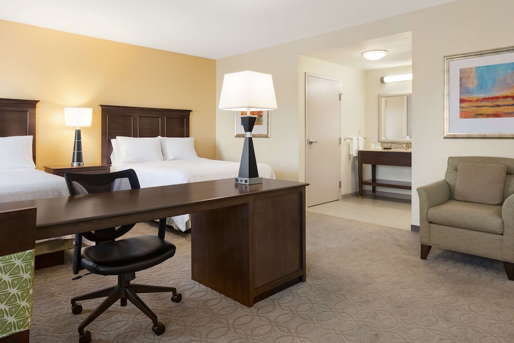 Hampton Inn & Suites San Bernardino - photo 13