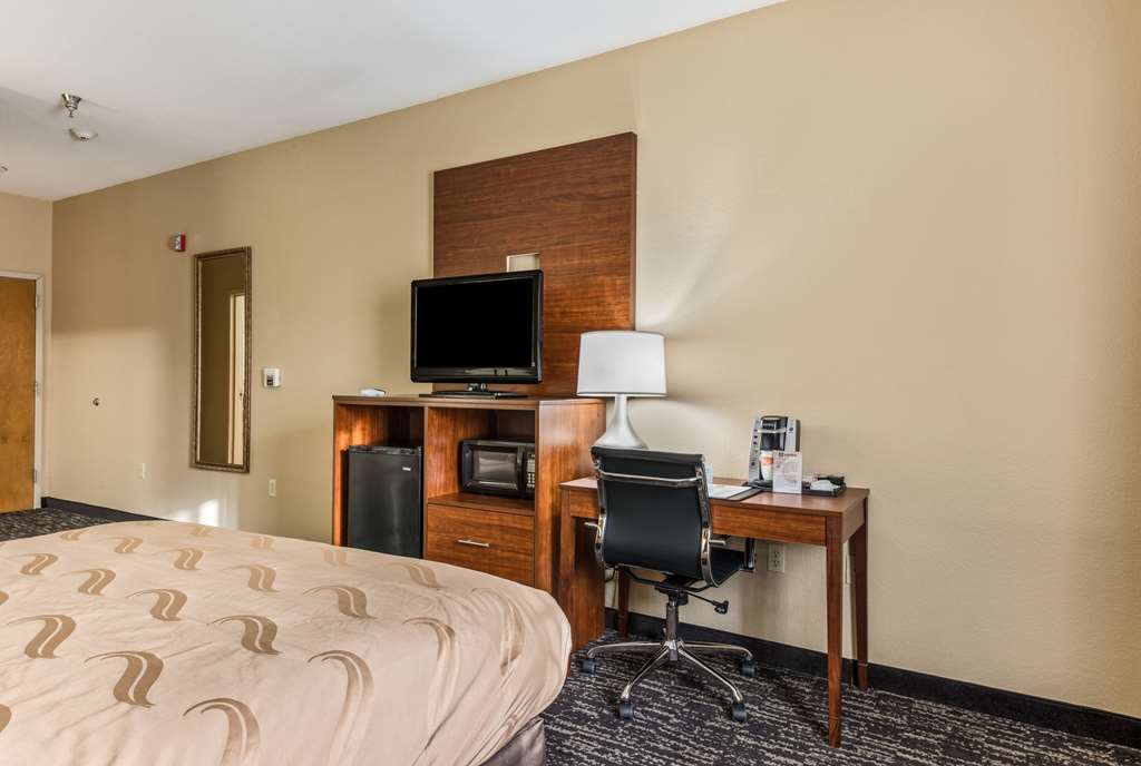 Quality Inn & Suites Hendersonville Flat Rock - photo 14
