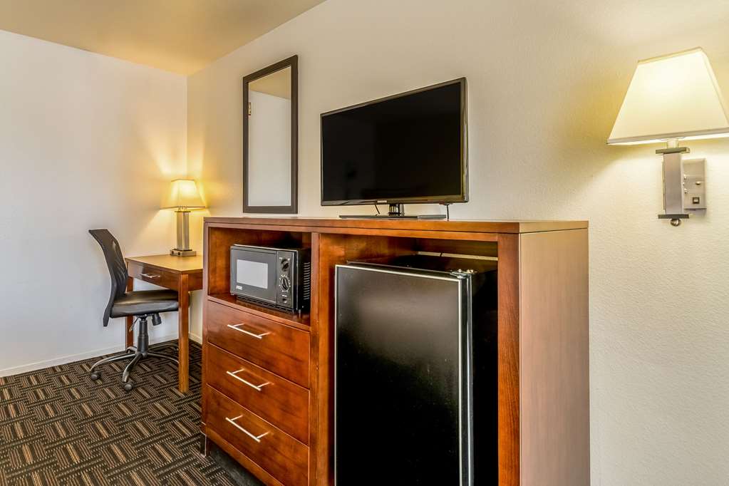 Quality Inn Fresno Near University - photo 14
