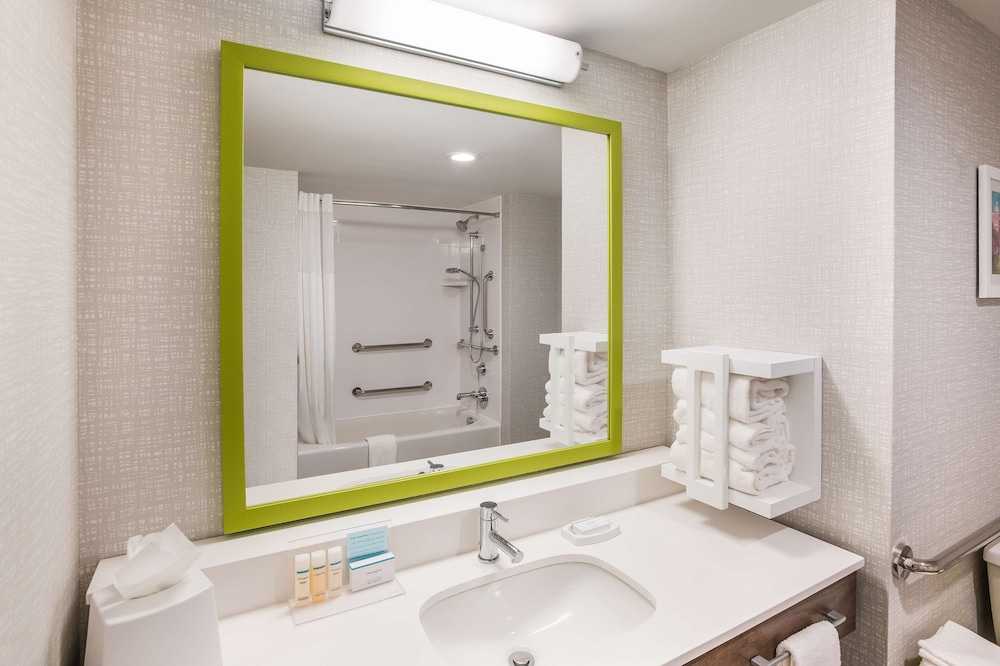 Hampton Inn & Suites Houghton - photo 19