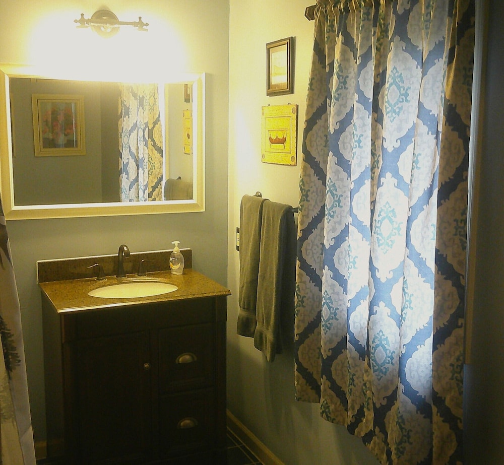 Lil Black Bear Inn - photo 89