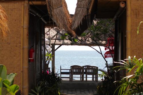 Beachouse Lovina - carbon neutral hotel in Lovina