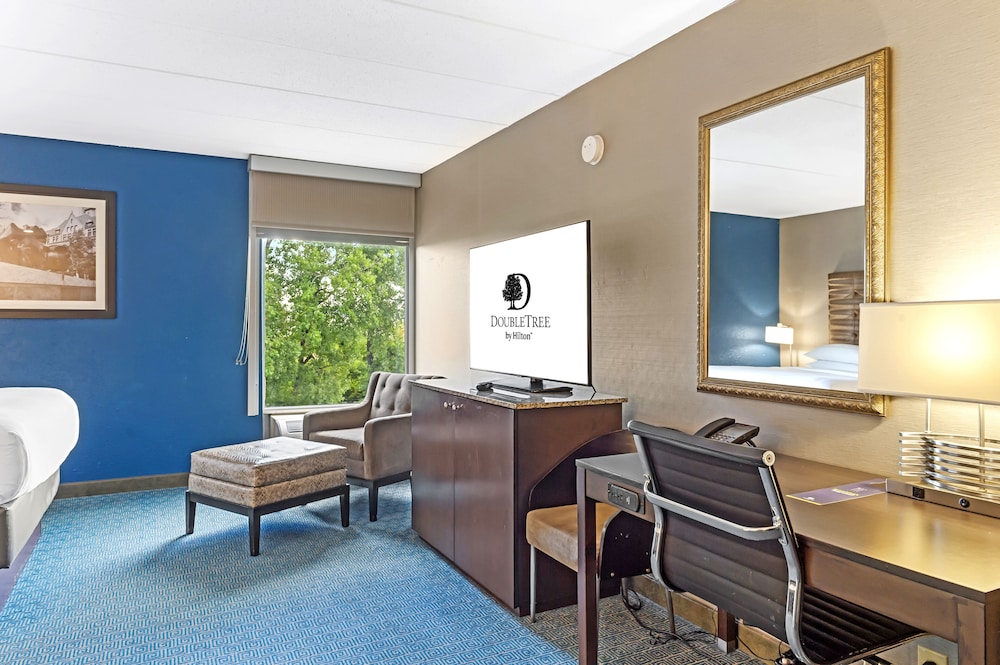 DoubleTree by Hilton Roseville Minneapolis - photo 9