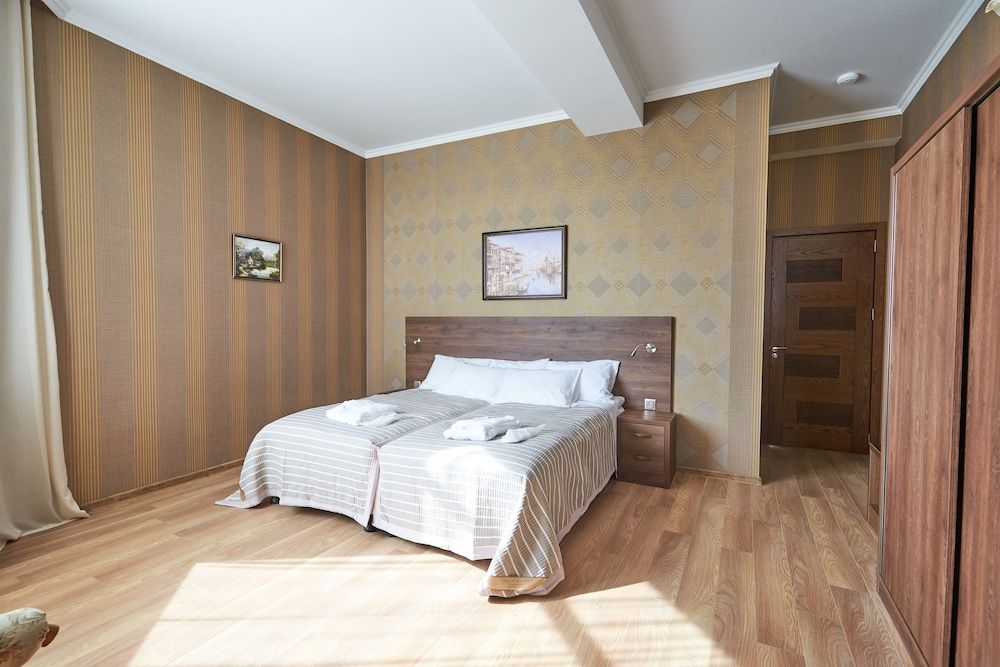 Hotel Antique Resorts