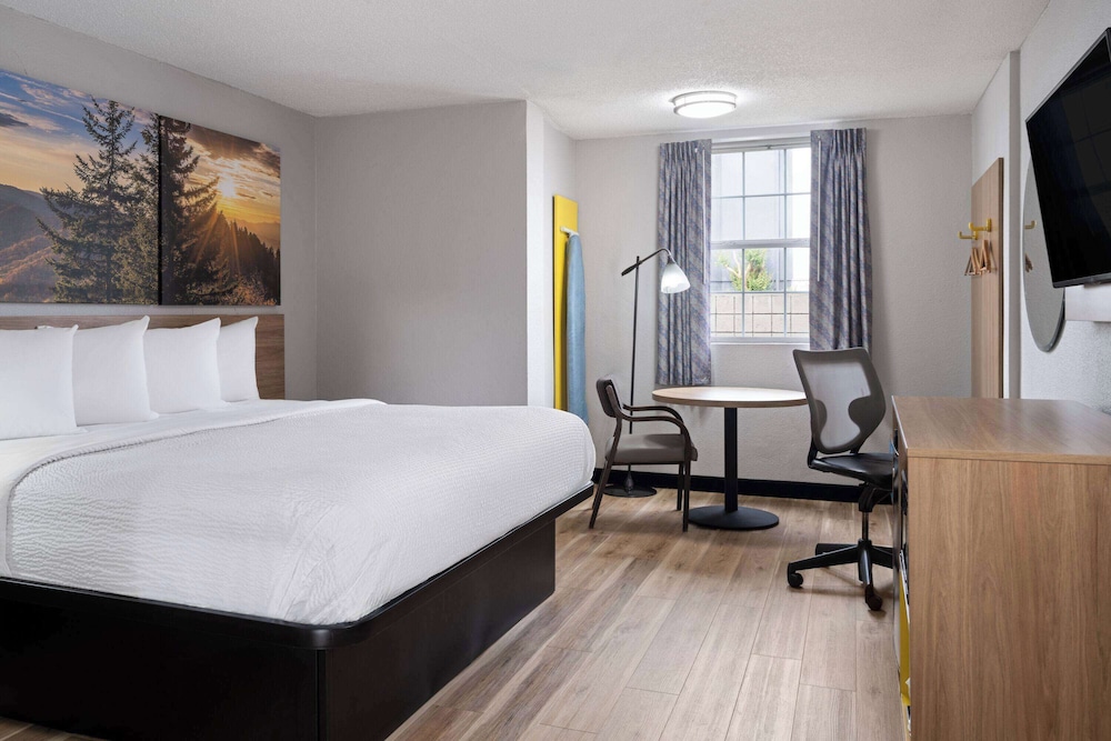 Days Inn by Wyndham Salisbury NC - photo 18