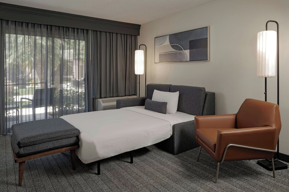 Courtyard by Marriott Anaheim Buena Park - photo 13