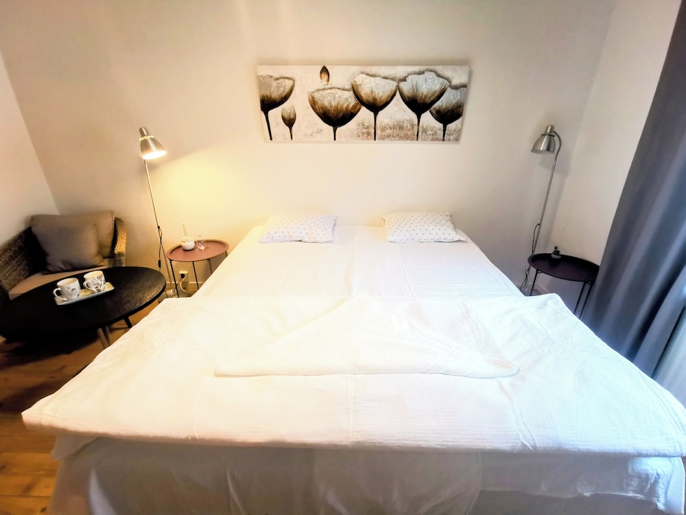 Lamar hotel — hotel in Aengelholm