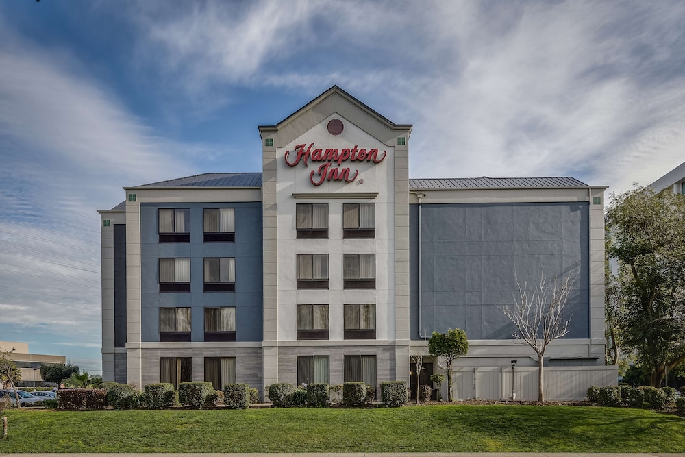 Hampton Inn San Francisco Airport - photo 58