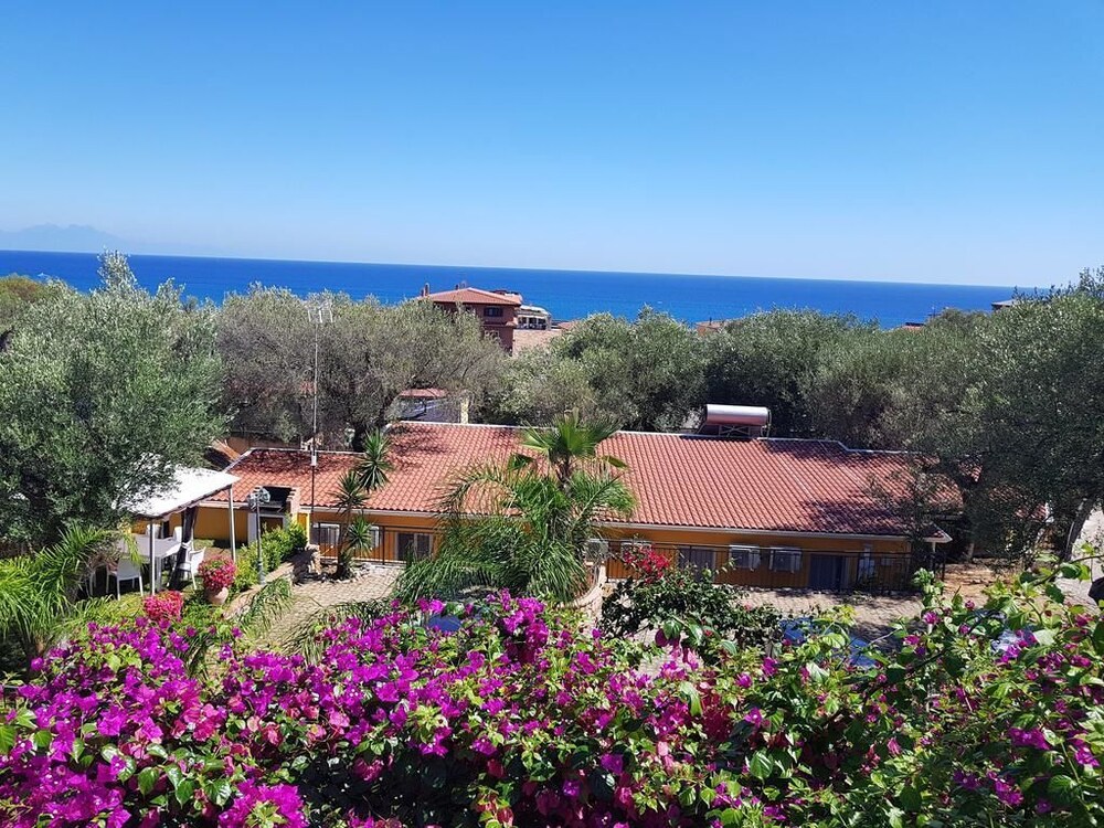 Appartamento Vacanze Antica Dimora Donna Filomena Salerno in Marina Di Camerota, Italy