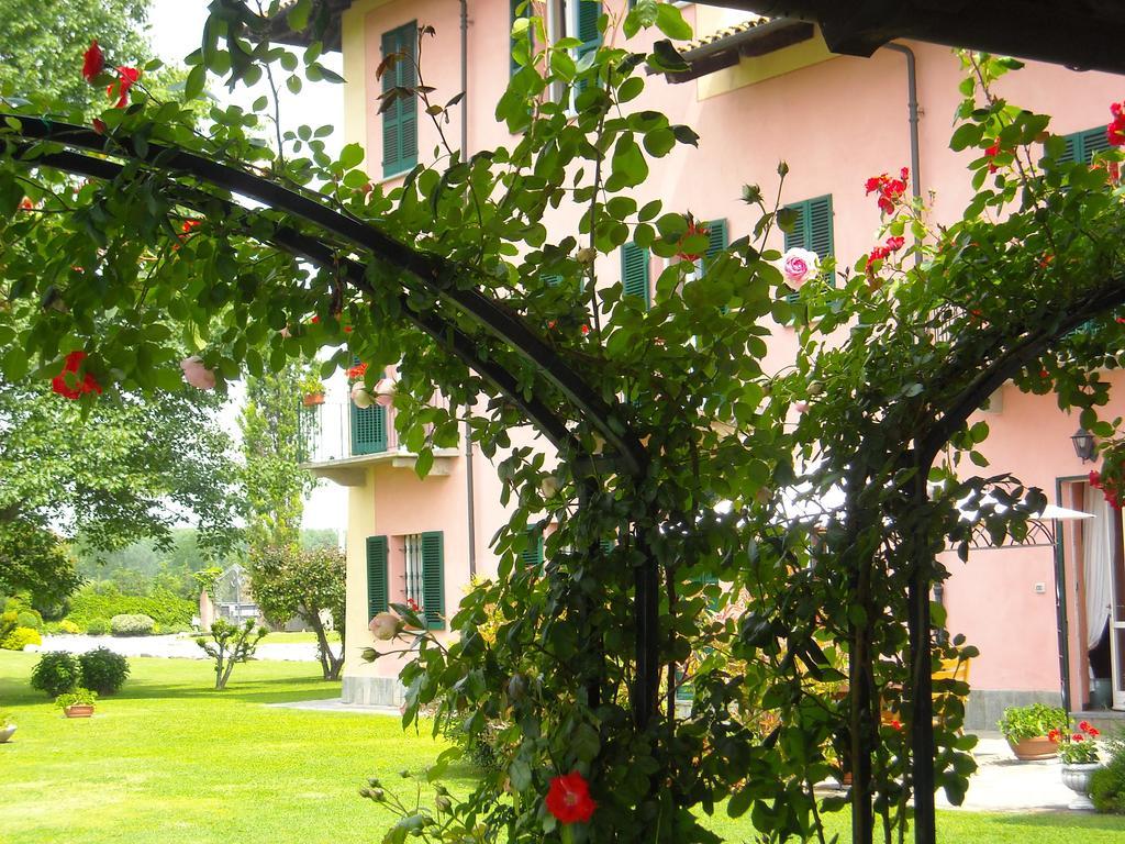 Torre dei Frati Bed & Breakfast — 4-Star Luxury Hotel in Fossano, Italy
