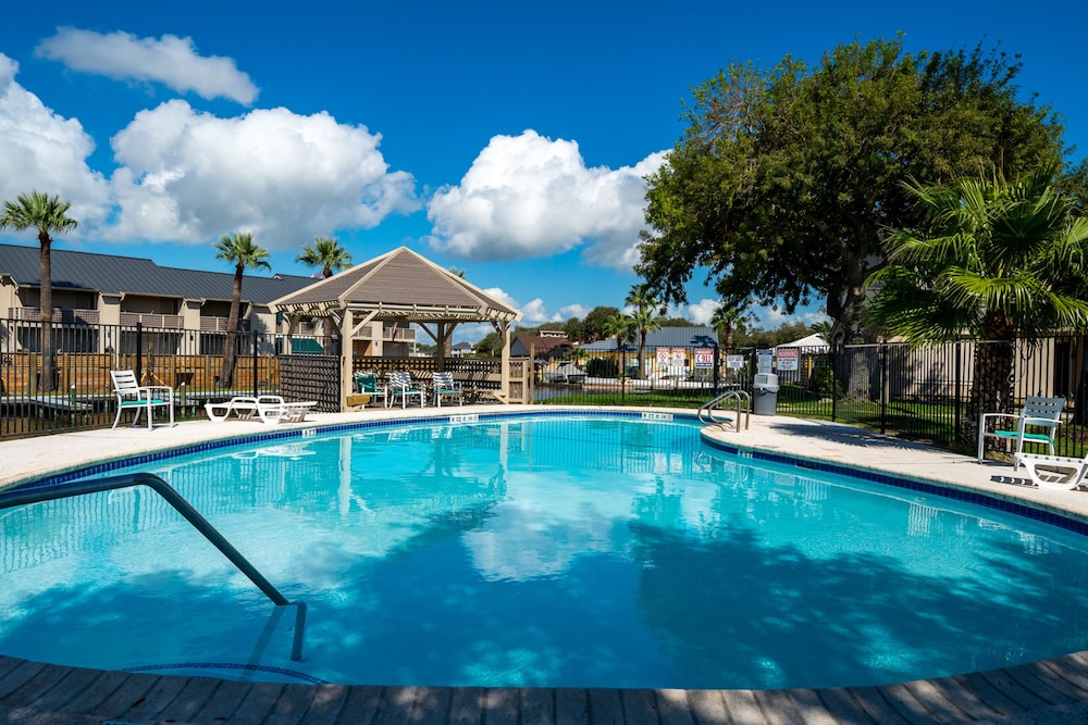 Little's Toasty Coasty by Miss Kitty s — 4-Star Luxury Hotel in Rockport, United States