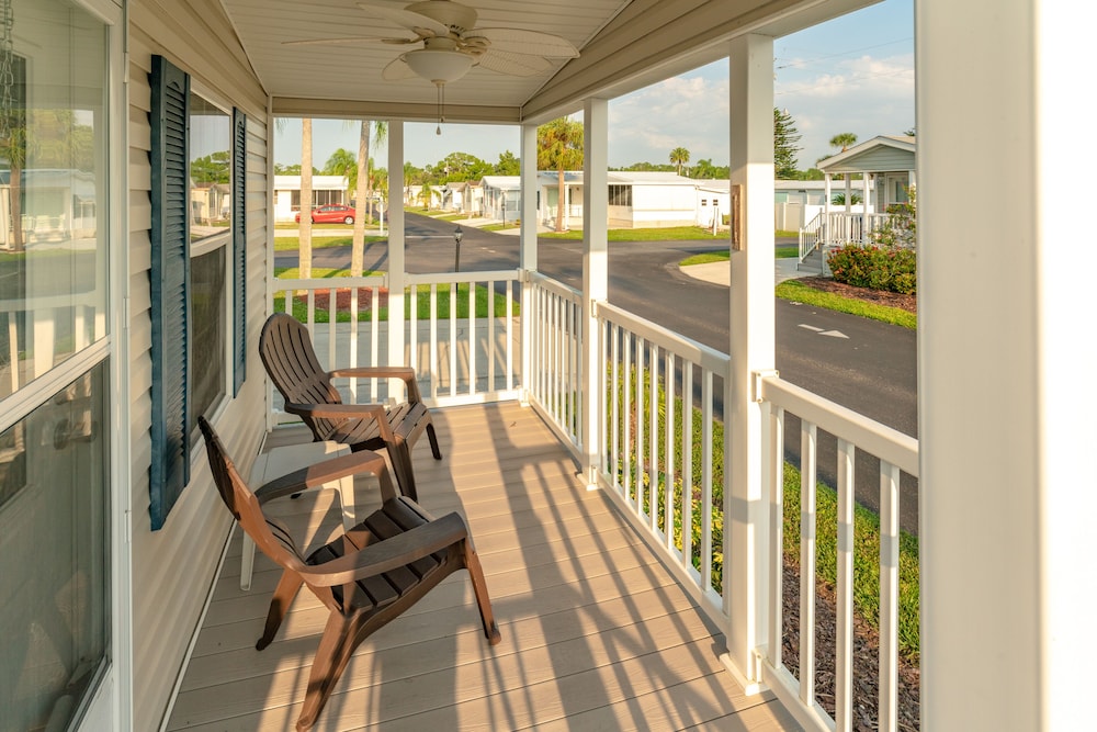 Buttonwood Bay RV Resort - photo 12