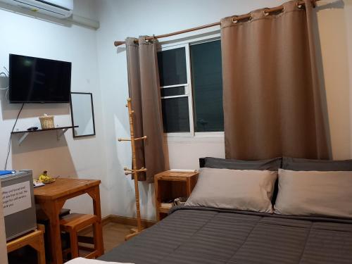 Happy Hostel