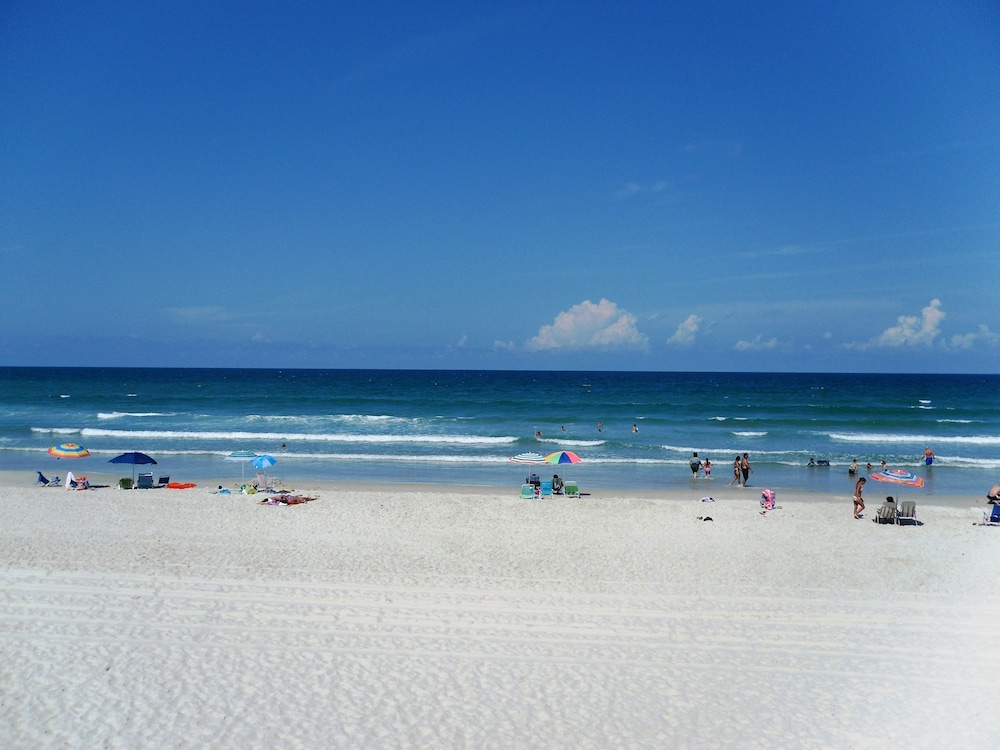 Home2 Suites by Hilton Ormond Beach Oceanfront - photo 50