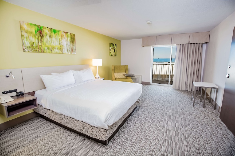 Hilton Garden Inn Orange Beach Beachfront - photo 16