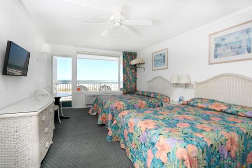 Commander by the Sea Motel - photo 5