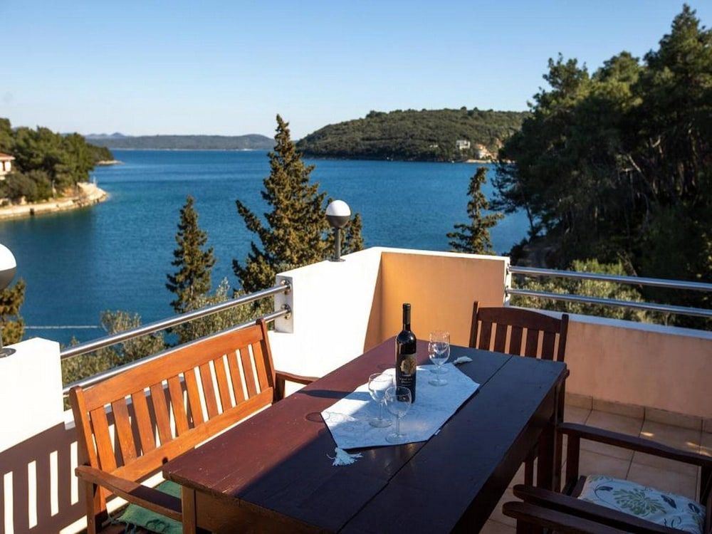 Apartment Brunac — 4-Star Luxury Hotel in Sali, Croatia