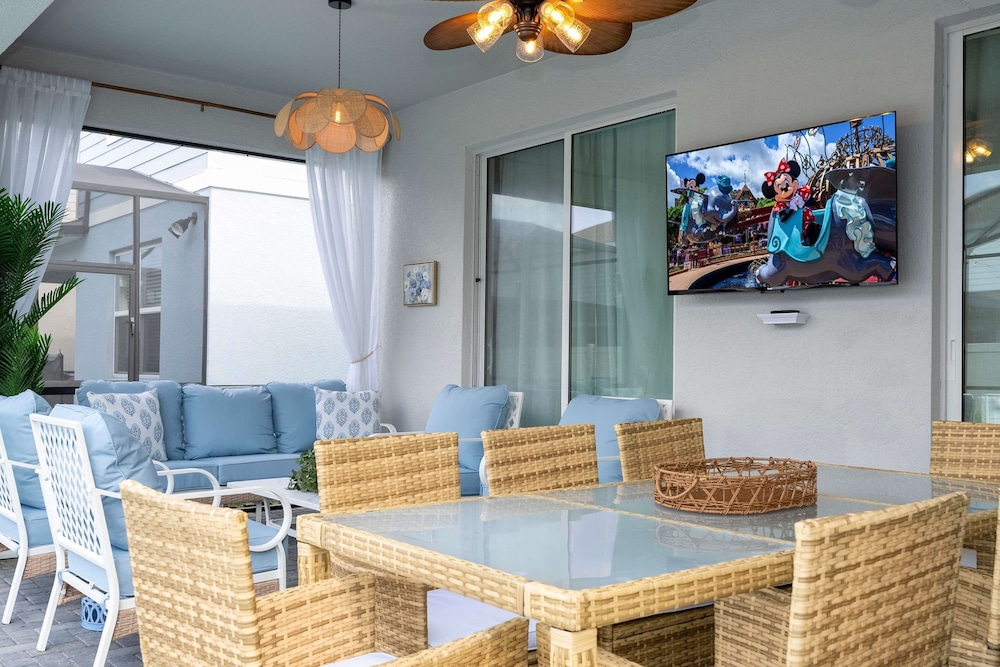 Amazing 5 Suite Home With Resort style Amenities - photo 21