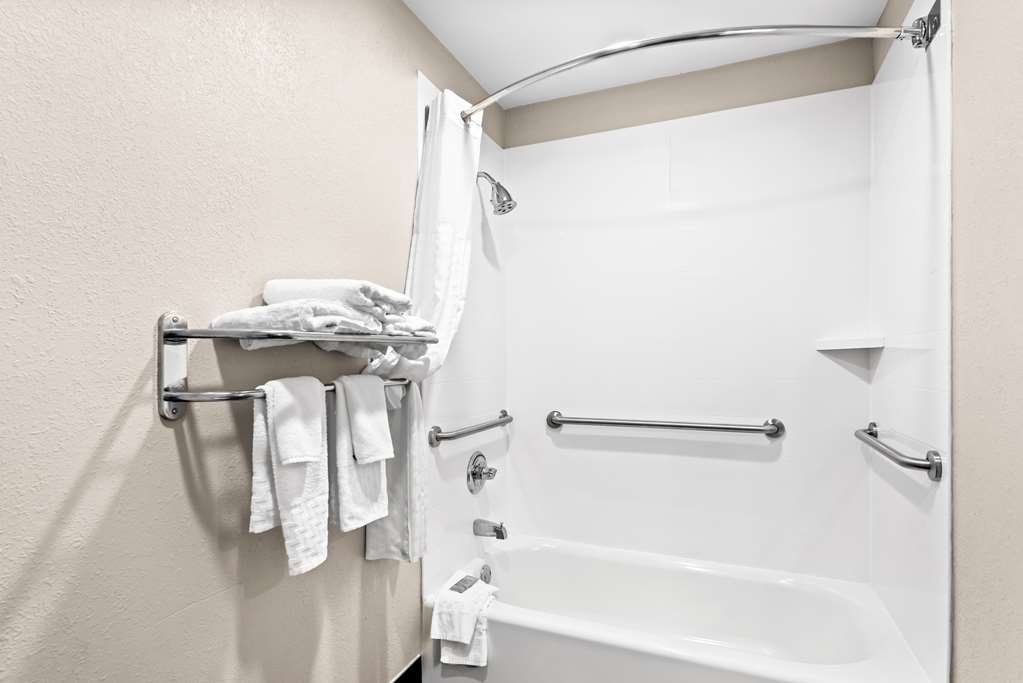 Best Western Ottumwa Inn & Suites - photo 24