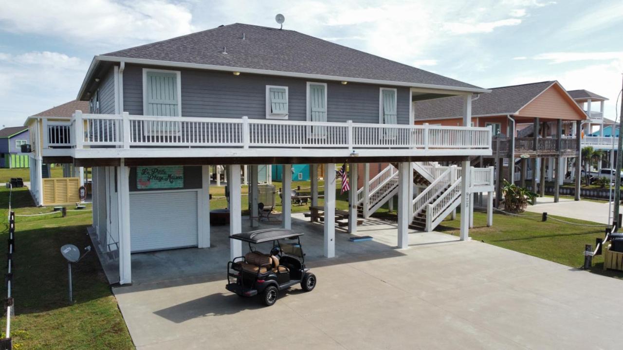 Hot Tub Golf Cart Near beach Coastal Retreat in Bolivar Peninsula, United States