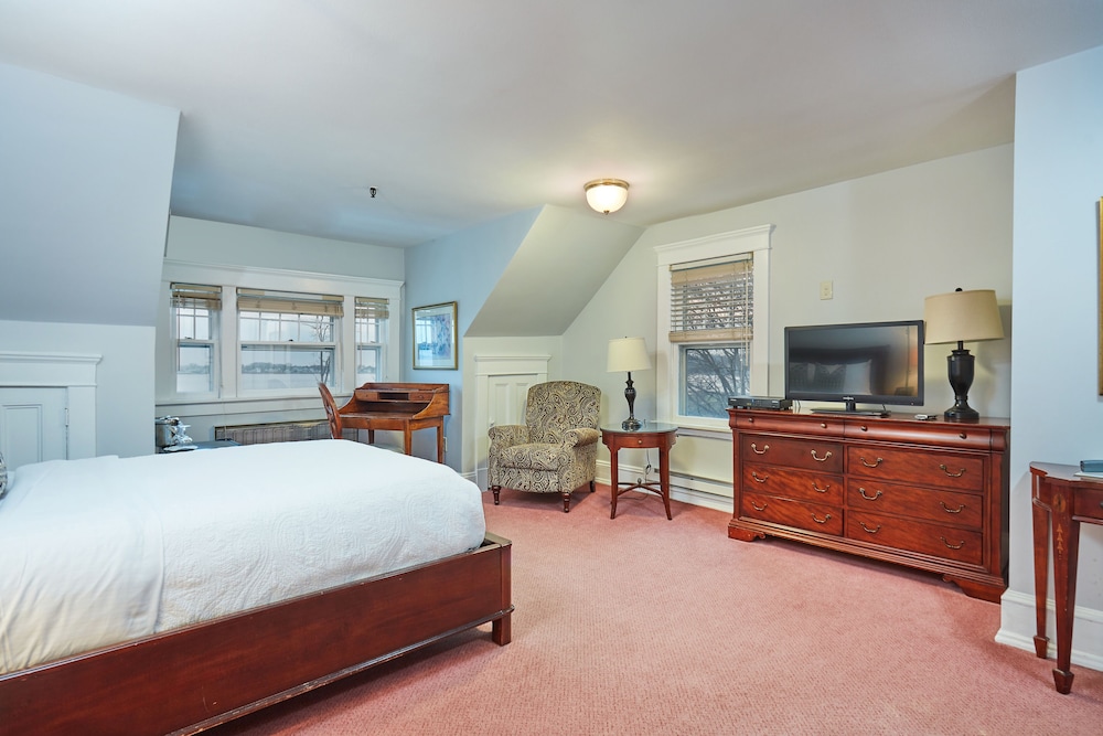 Inn at Longshore - photo 20