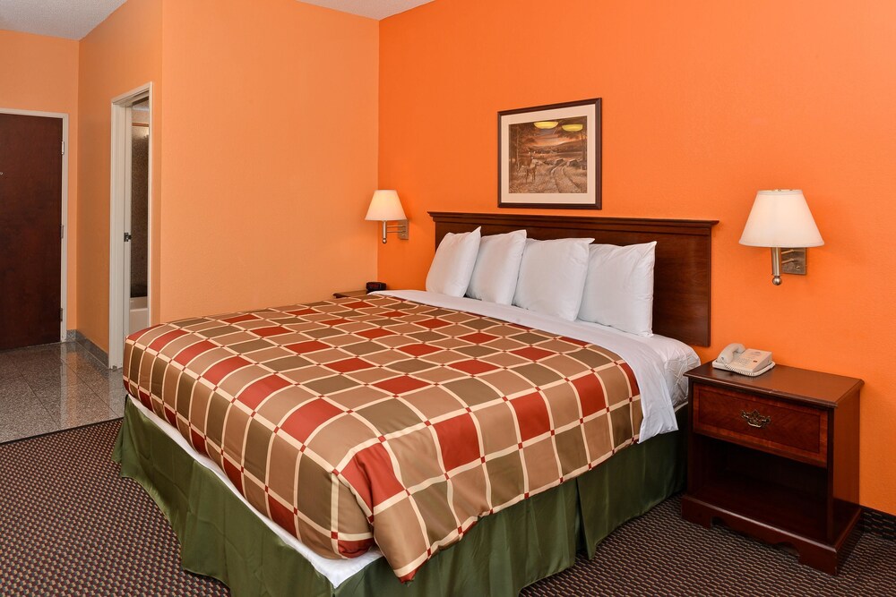 Executive Inn & Suites Breaux Bridge LA - photo 8