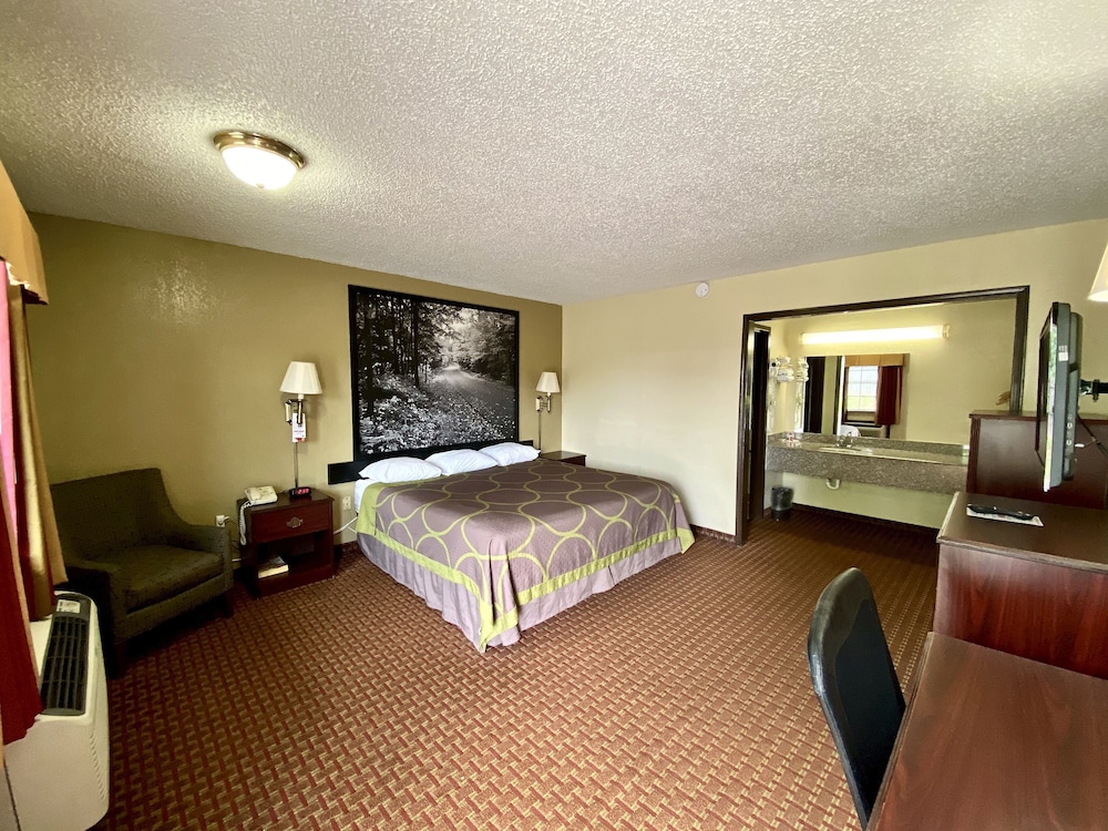 Super 8 by Wyndham Shawnee - photo 14