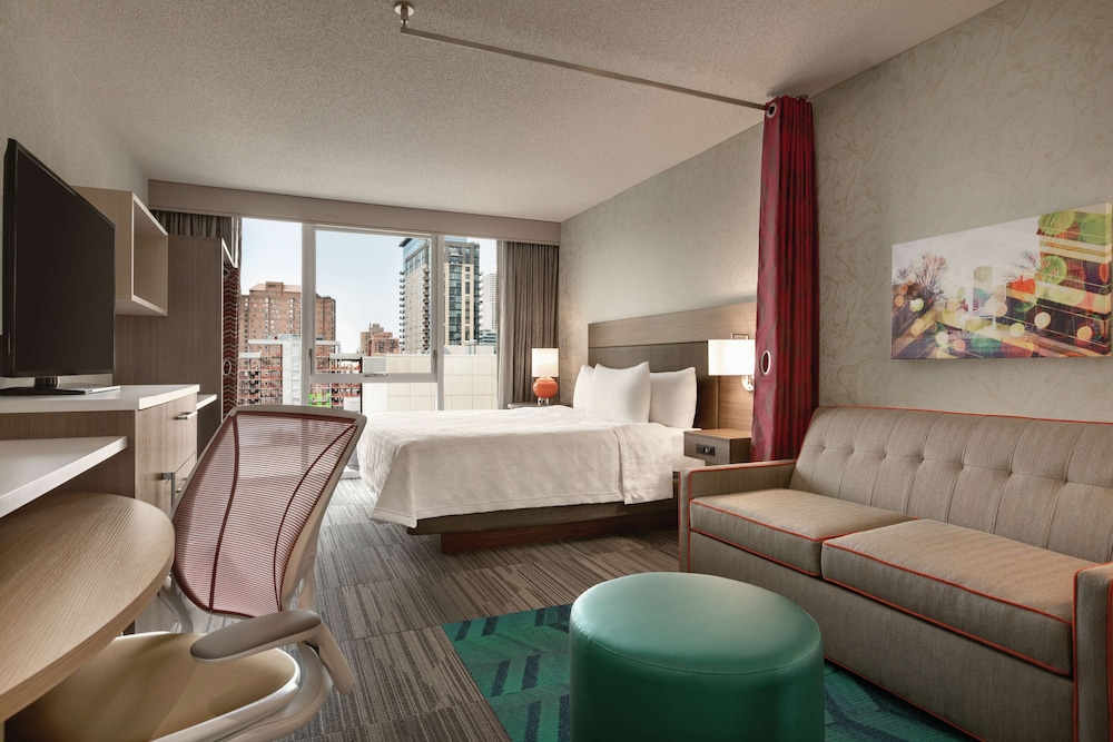 Home2 Suites by Hilton Chicago River North - photo 14