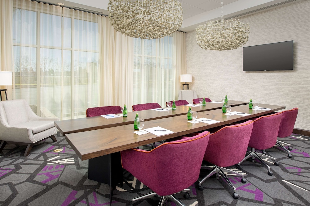 Hilton Garden Inn Columbia Airport - photo 50