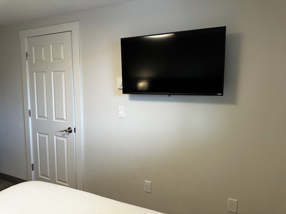 West Beach Suites - photo 48