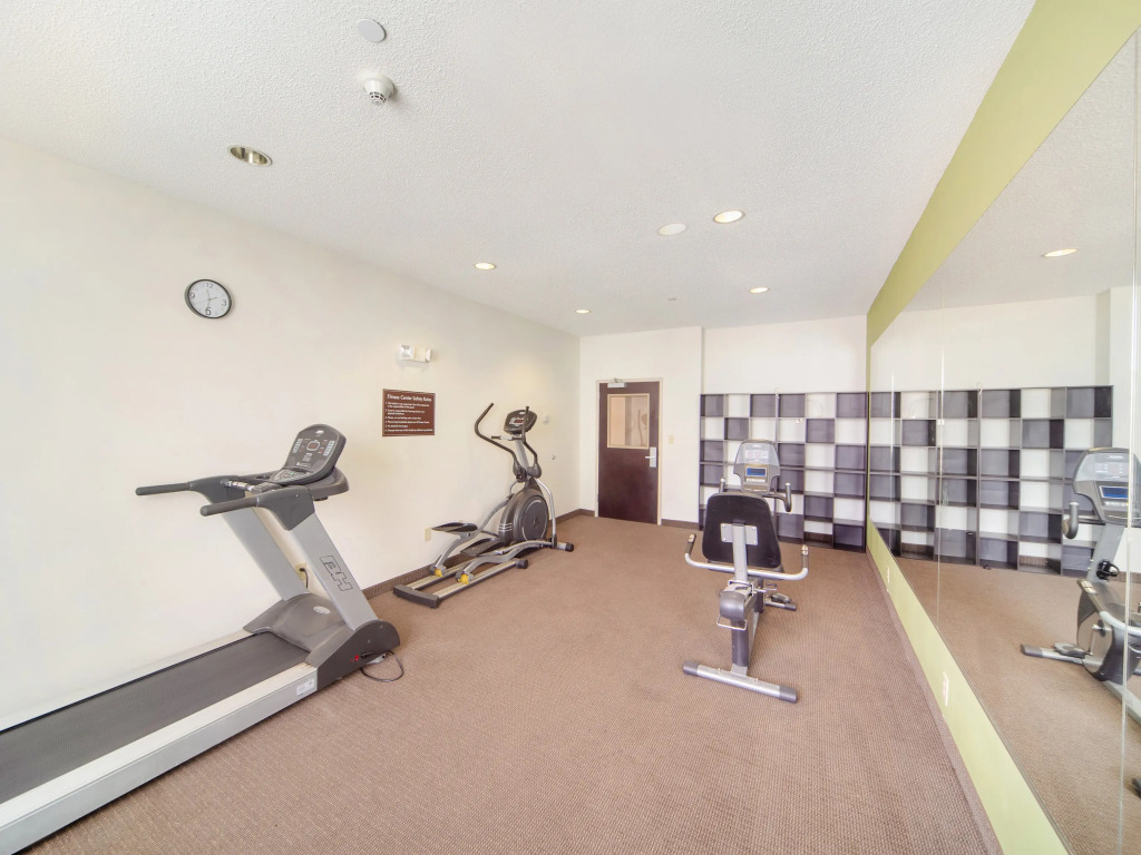 Ramada by Wyndham Jackson MS - photo 5