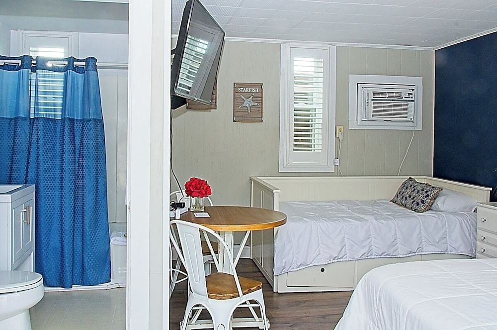 Vineyard Harbor Motel Private Beach - photo 84