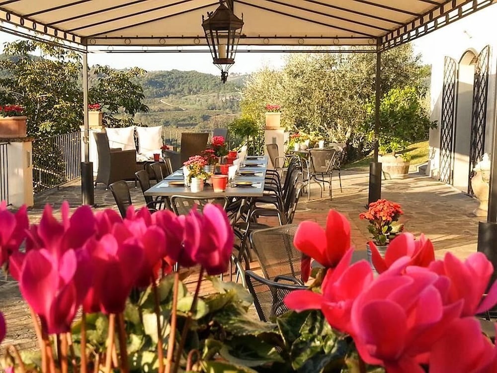 B&B Le Dimore di Mezza Costa Home Restaurant & Cooking Classes — 4-Star Luxury Hotel in San Casciano In Val Di Pesa, Italy