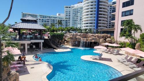 2 Bedroom 2 Bath Beachfront Condo on Miami Beach Millionaire Row — 4-Star Luxury Hotel in Miami Beach, United States