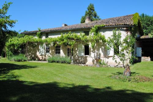 Maison des Vignes — 4-Star Luxury Hotel in Le Fleix, France