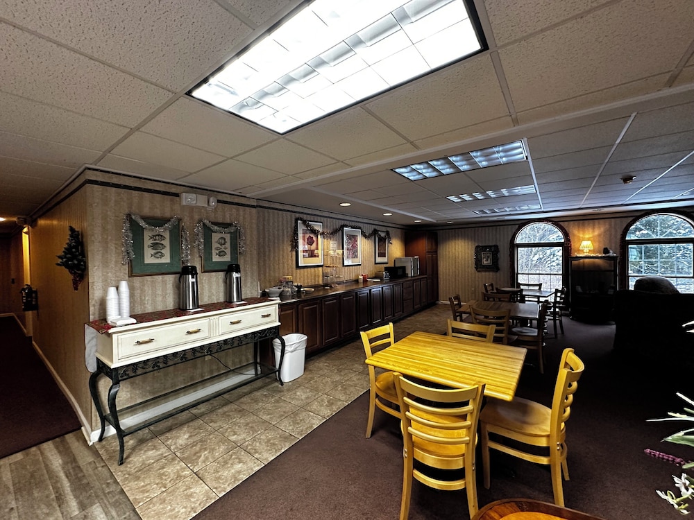 Westgate Inn - photo 17