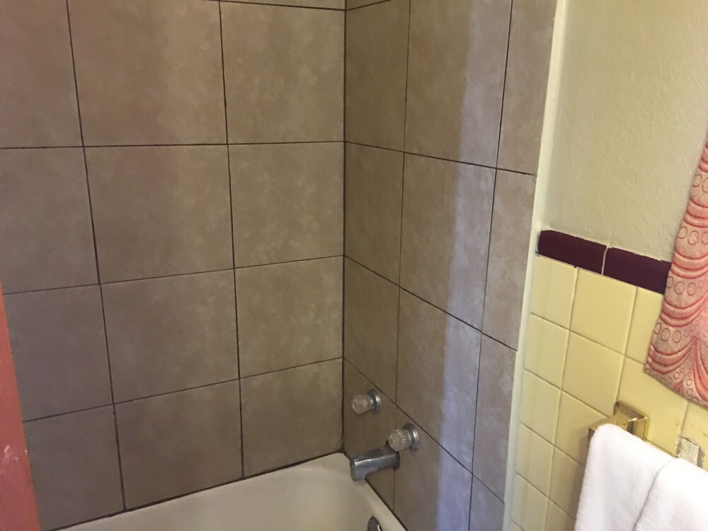 Best Value Inn Motel Sandusky - photo 62