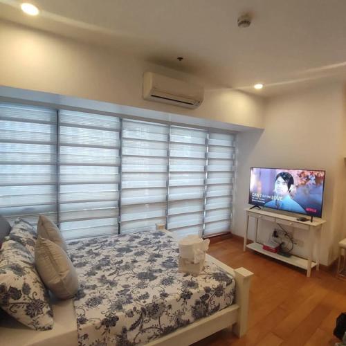 1BR in Makati Prime Location — 4-Star Luxury Hotel in Manila, Philippines