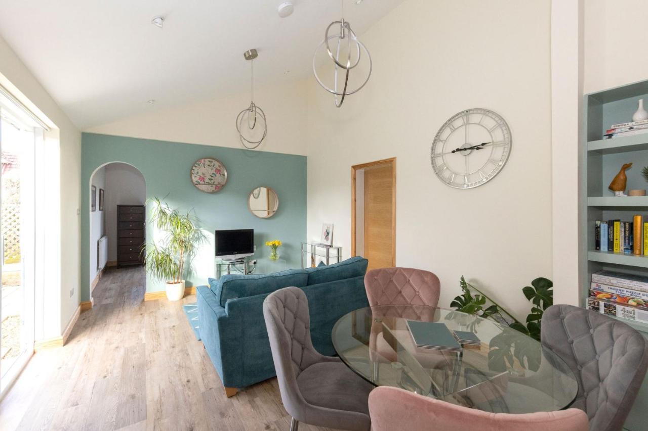 Shoreline Hideaway by The Butler Collection — Lancing — photo 4