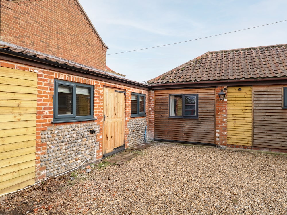 Squirrel Lodge — 4-Star Luxury Hotel in North Walsham, United Kingdom