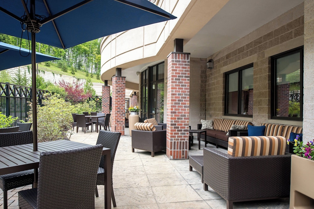 Courtyard by Marriott Hanover Lebanon - photo 22