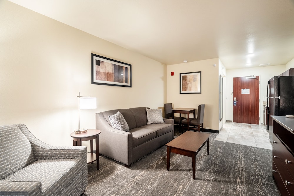 Cobblestone Hotel & Suites Cozad - photo 44