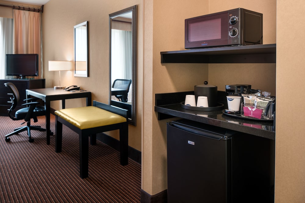 Hampton Inn & Suites Ogden - photo 17