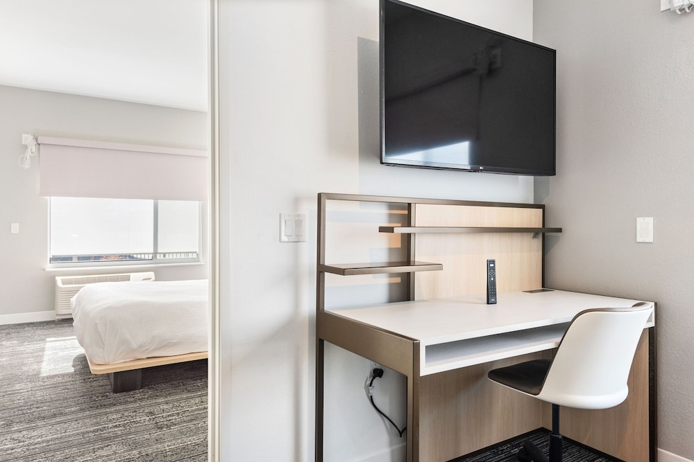 TownePlace Suites by Marriott Pueblo Downtown - photo 6