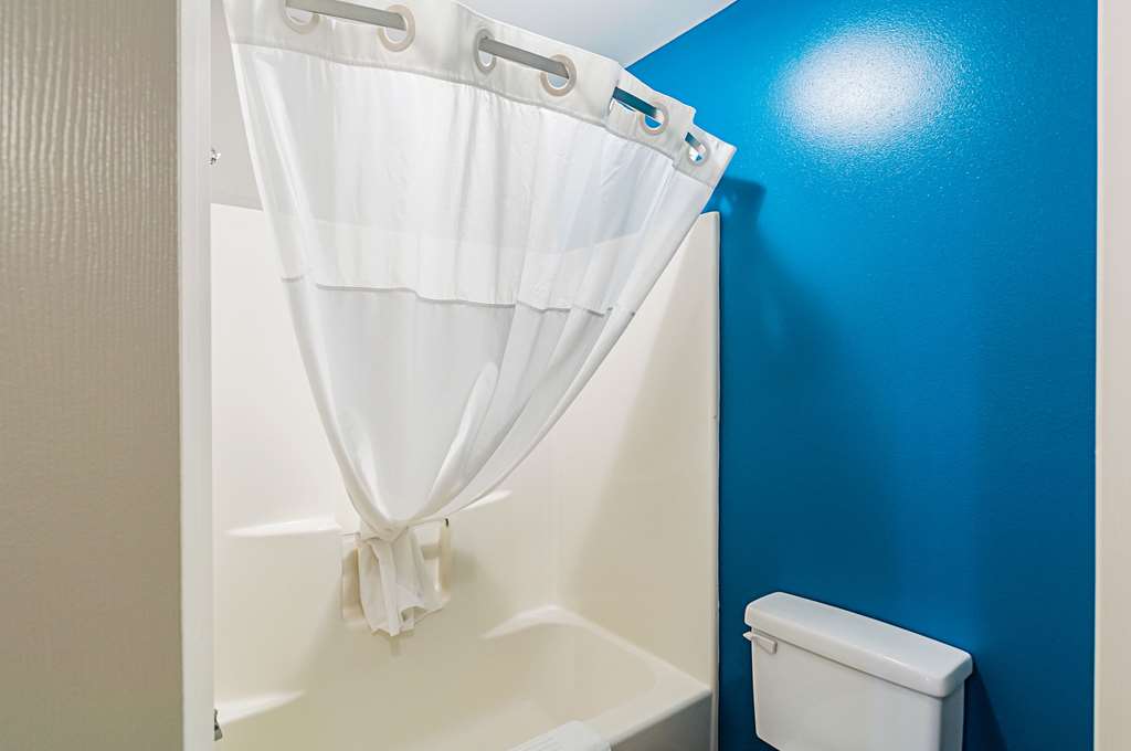 Quality Inn Harrisonburg I 81 - photo 22