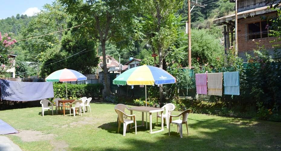 Hotel Season Palace — Srinagar