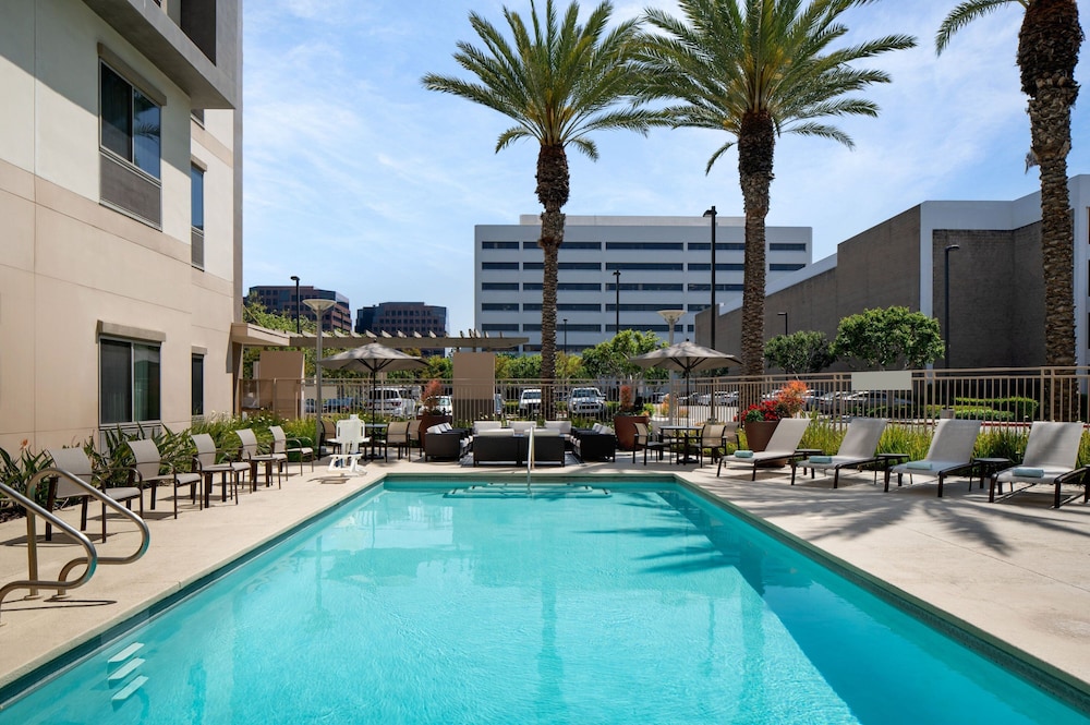 Courtyard By Marriott Santa Ana Orange County — Santa Ana